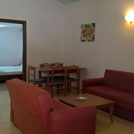 Poseidon Bungalows Iria Buitenkant foto
