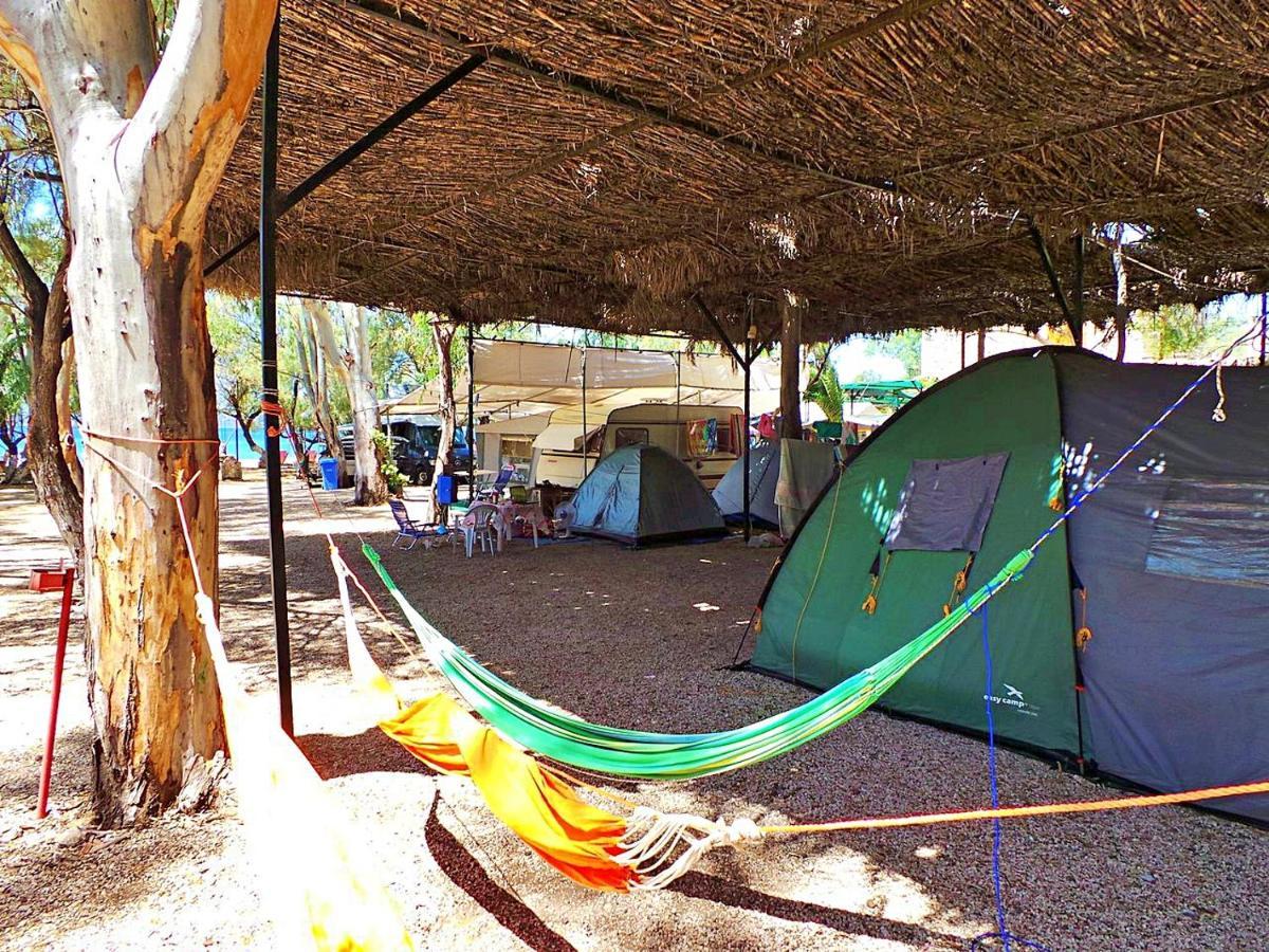 Poseidon Bungalows Iria Buitenkant foto