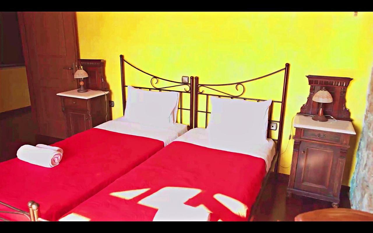 Poseidon Bungalows Iria Buitenkant foto