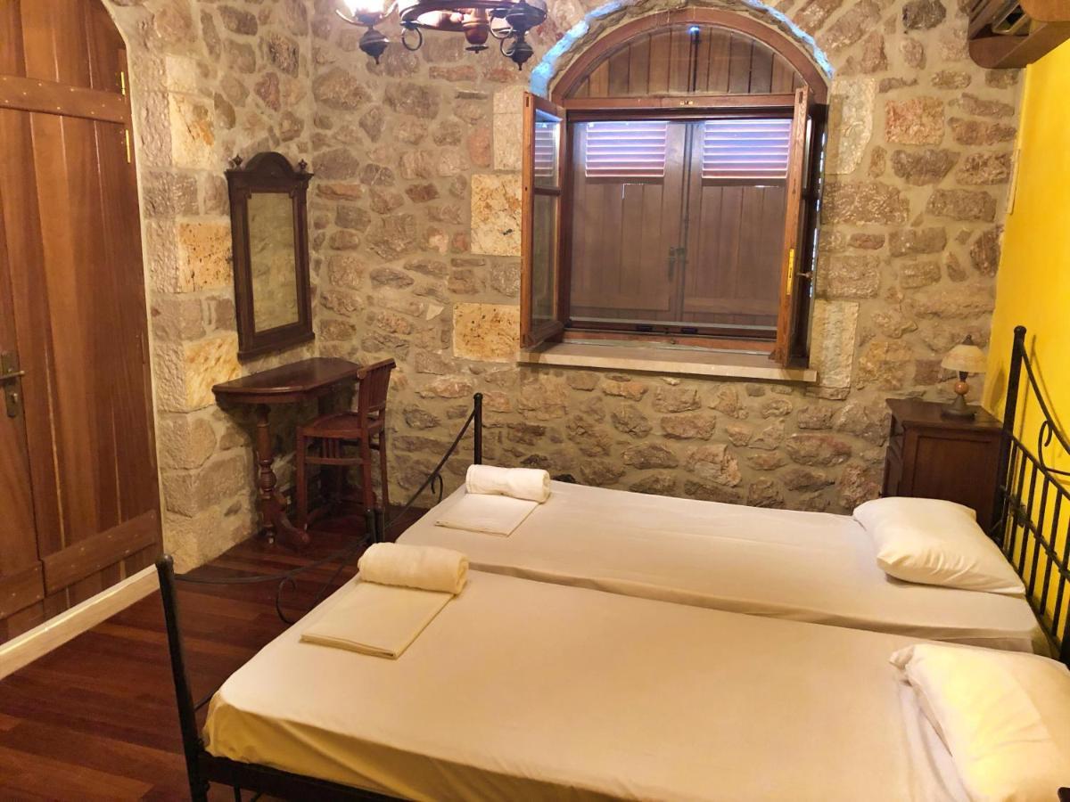 Poseidon Bungalows Iria Buitenkant foto