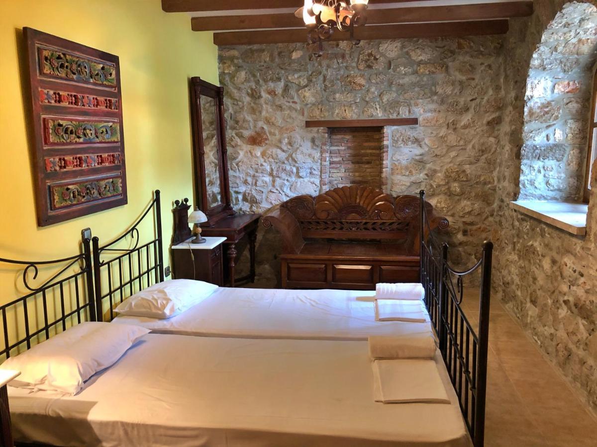 Poseidon Bungalows Iria Buitenkant foto