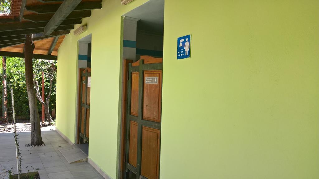 Poseidon Bungalows Iria Buitenkant foto