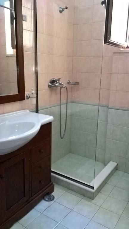 Poseidon Bungalows Iria Buitenkant foto