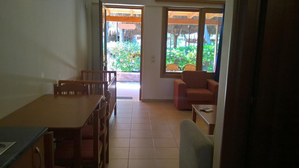 Poseidon Bungalows Iria Buitenkant foto
