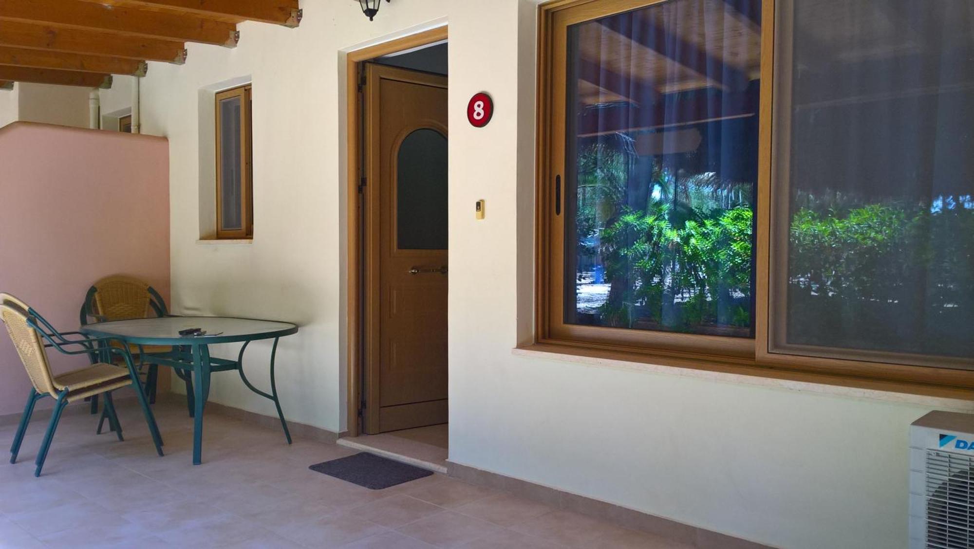 Poseidon Bungalows Iria Buitenkant foto