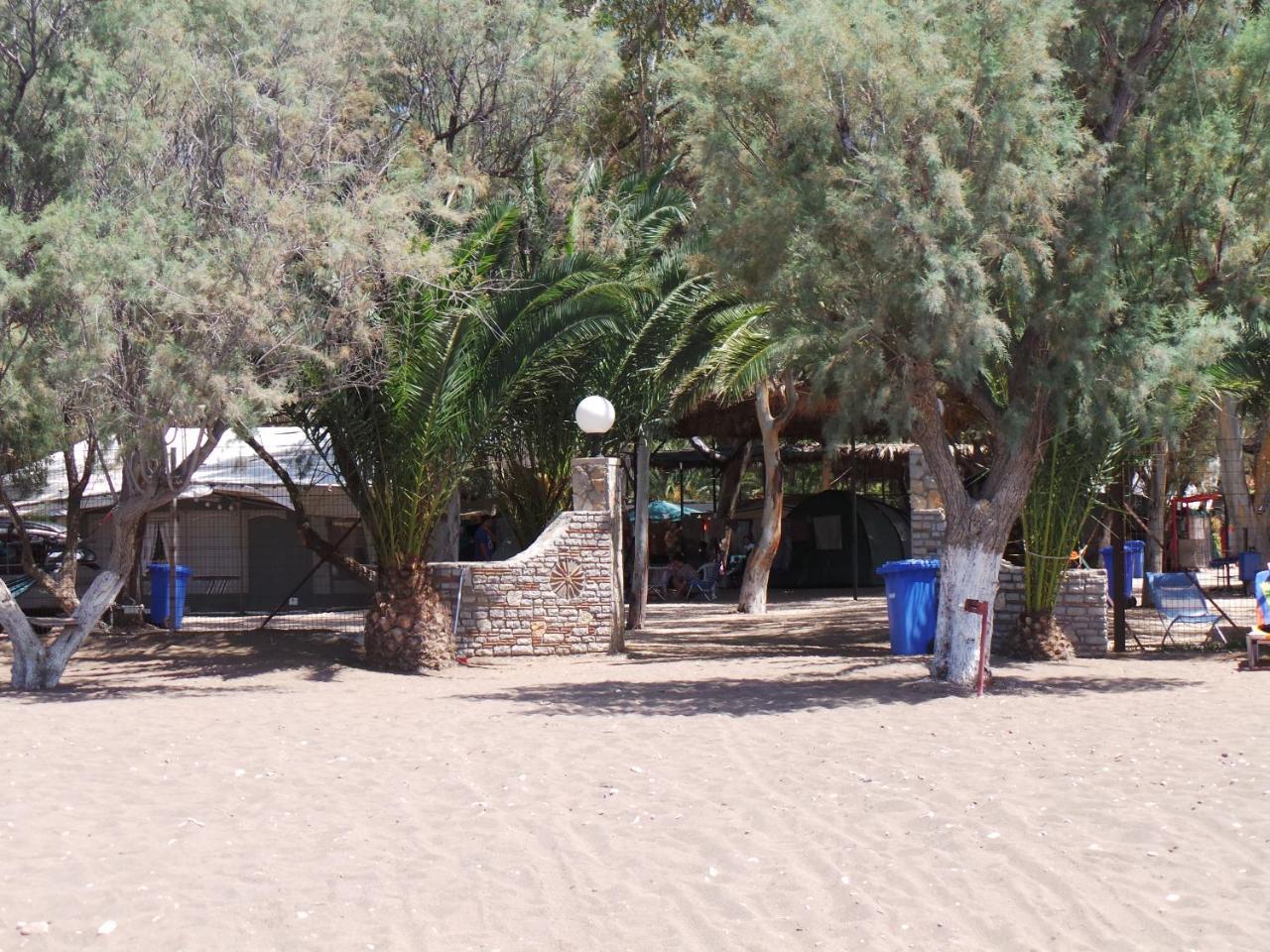 Poseidon Bungalows Iria Buitenkant foto